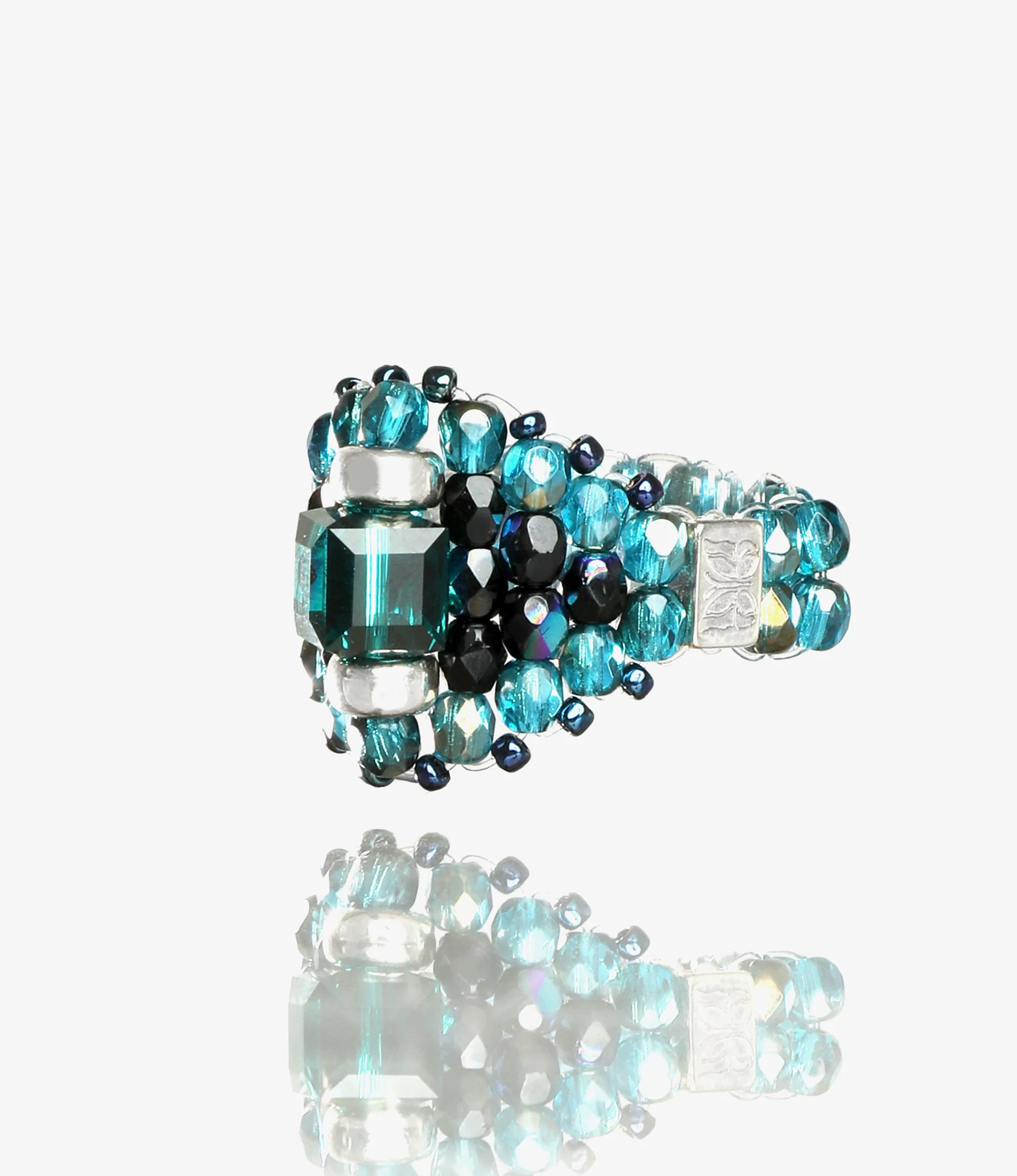 Needles x Tie A Knot - Square Crystal Beads Ring - Green x Blue
